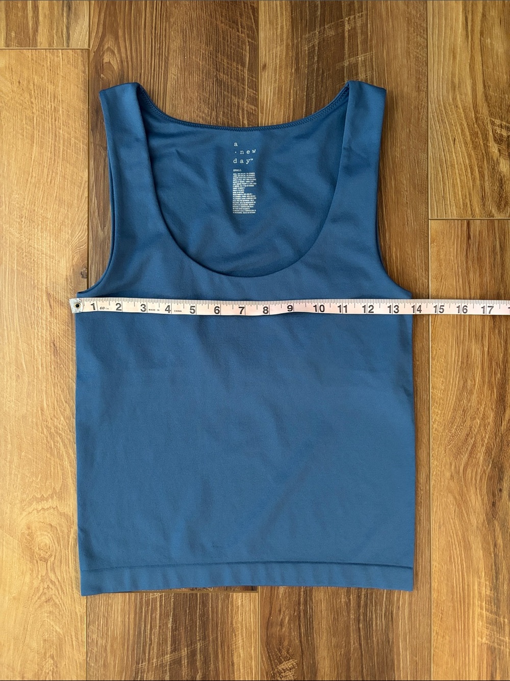 Bundle of A New Day Sleeveless Scoop Neck Tank Tops - Picture 5 of 10